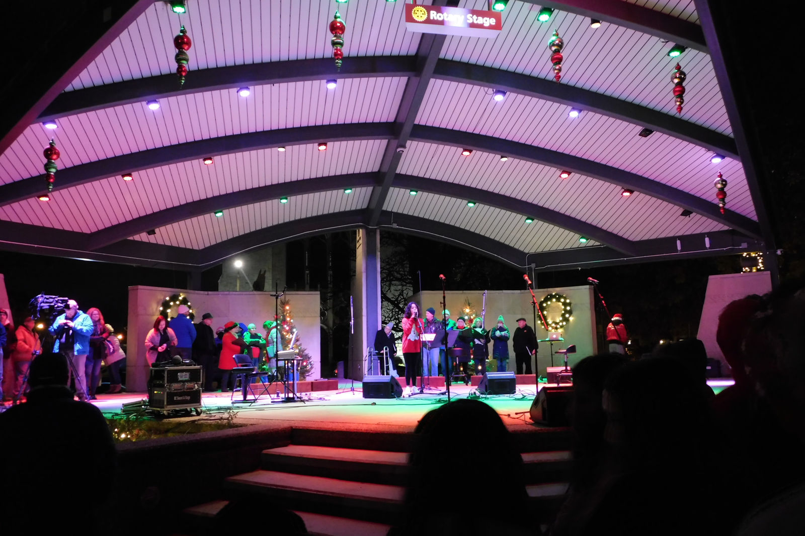Kicking Off Holiday Events with Calm and Confidence
